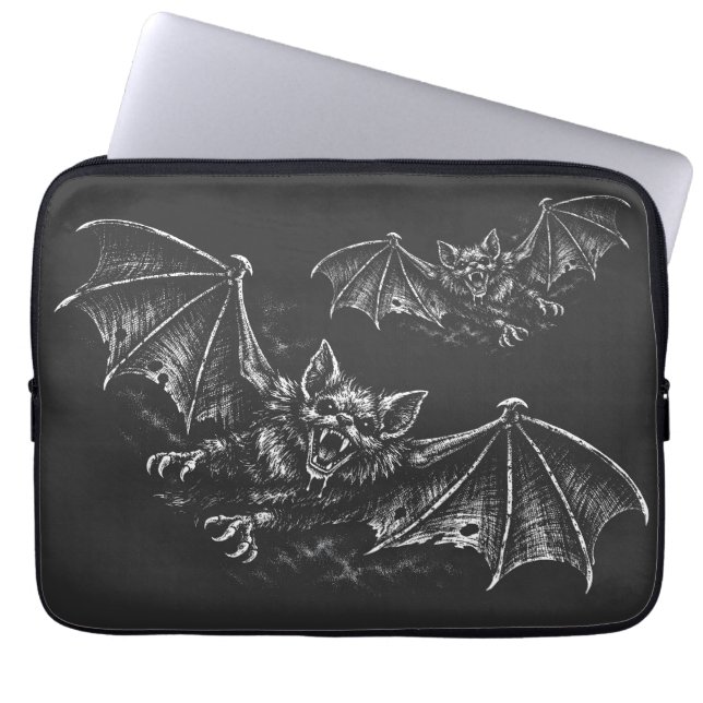 Swooping Bat - von BurnsInHell Laptopschutzhülle (Vorderseite)