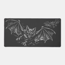 Swooping Bat - von BurnsInHell Schreibtischunterlage