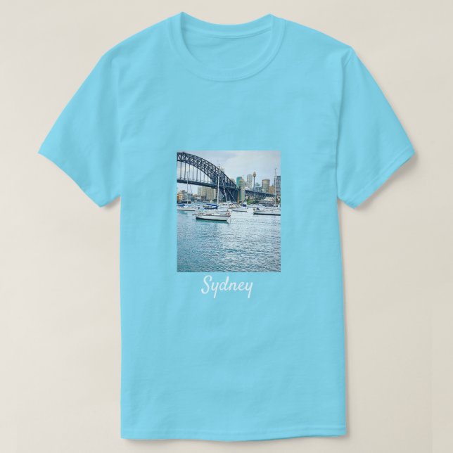 Sydney Harbour Bridge mit Yachten T-Shirt (Design vorne)