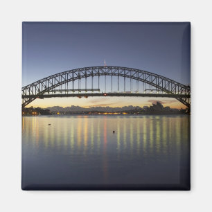 Sydney Harbour Bridge und Sydney Opera House bei Magnet