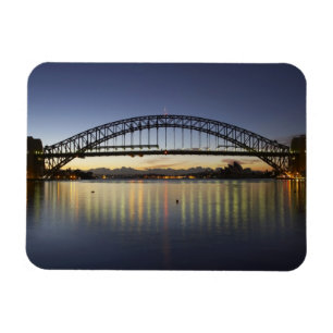 Sydney Harbour Bridge und Sydney Opera House bei Magnet