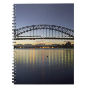 Sydney Harbour Bridge und Sydney Opera House bei Notizblock