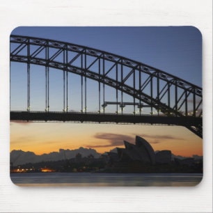 Sydney Harbour Bridge und Sydney Opernhaus 2 Mousepad