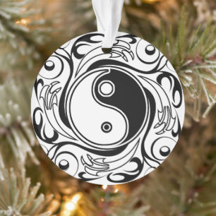 Symbole Yin et Yang Style tatouage noir et blanc