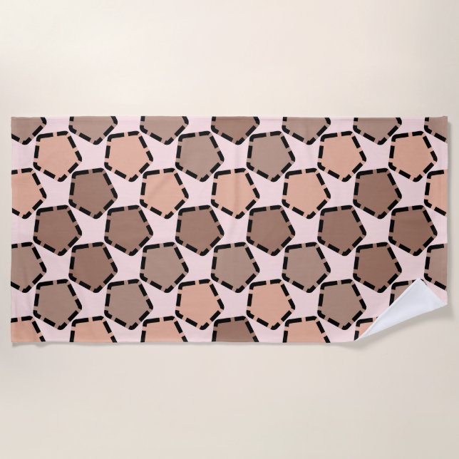 Symmetric Brown Pentagons mit gestrichelten Grenze Strandtuch (Vorderseite)