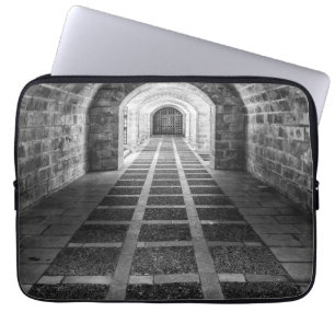 Symmetrie in Schwarz/Weiß Laptopschutzhülle