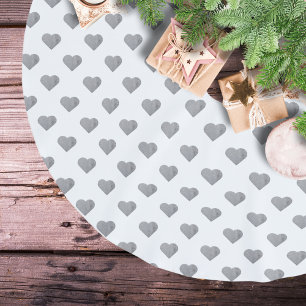Symmetrische kleine graue Betonherzen auf Weiß Polyester Weihnachtsbaumdecke