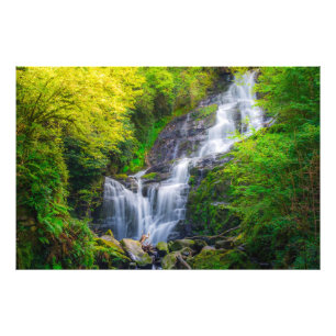 Symphonie der Natur: Die Wasserfälle von Killarney Fotodruck