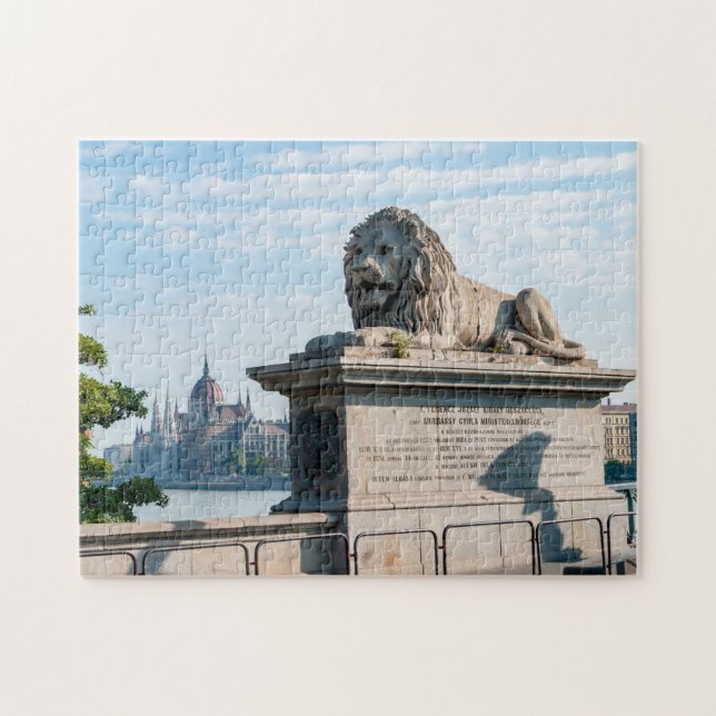 Széchenyi Kettenbrücke und Parlament von Budapest (Horizontal)