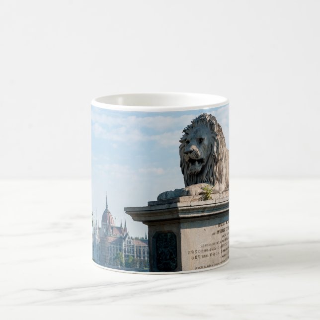 Széchenyi Kettenbrücke und Parlament von Budapest Kaffeetasse (Mittel)