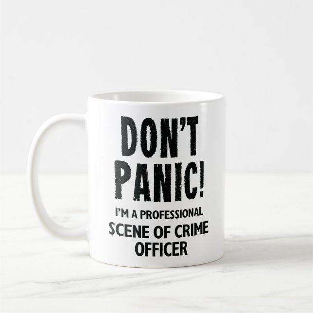 Szene eines Kriminalbeamten Kaffeetasse (Links)