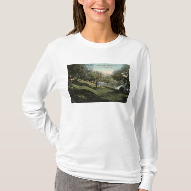 Szene in Busch versunkenen Gärten T-Shirt (Vorderseite)
