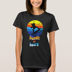 T-shirt 01 Caniche Noir Sur Un Surfboard Fabriqué Par Fräu