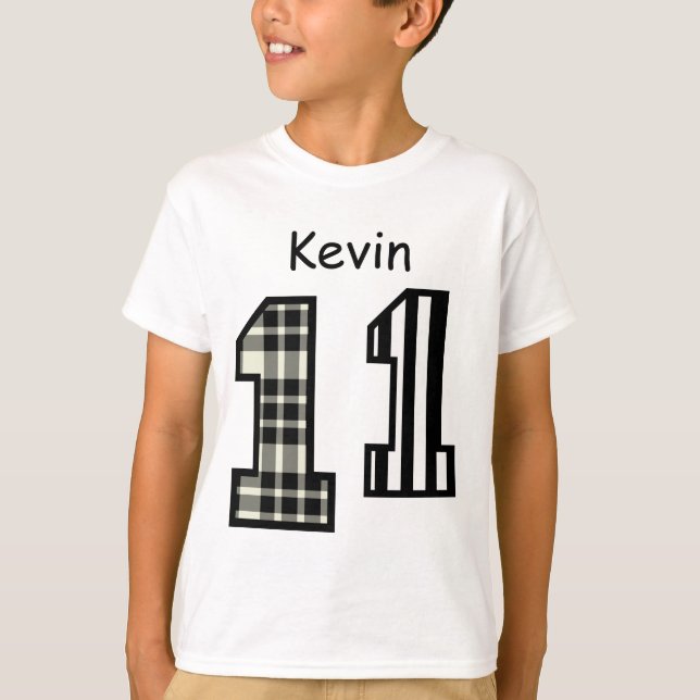 T-shirt 11ème Nom fait sur commande noir et blanc V013A (Devant)