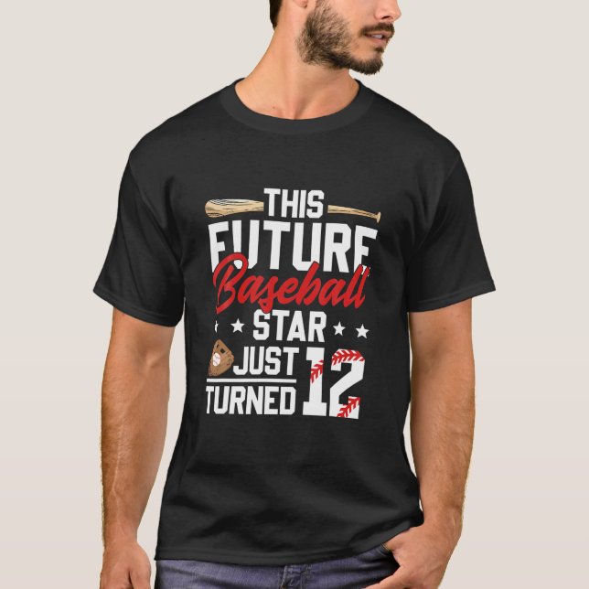 T-shirt 12E Anniversaire Futur Baseball Star À Venir De 12 (Devant)