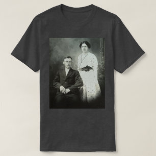 T-shirt 1914 M. & Mme Hill RPPC B&W Photo Couple Image
