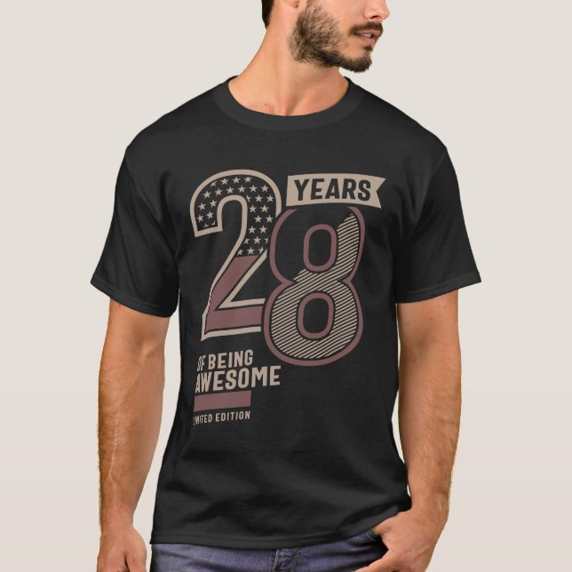 T-shirt 28 Ans D'Être Impressionnant 28e Anniversaire Idée (Devant)