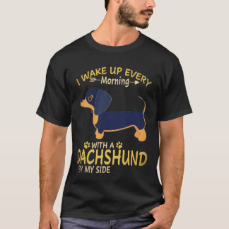 T-shirt 28 Je me réveille chaque matin avec un dachshund à