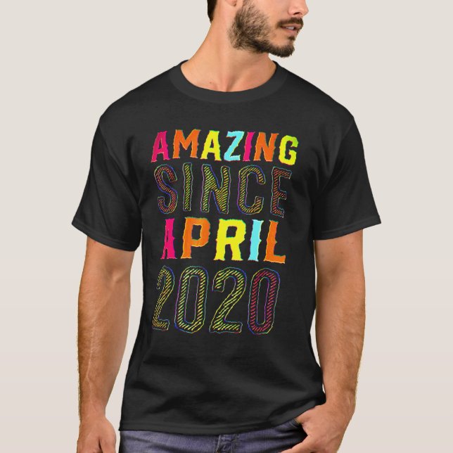 T-shirt 2 ans 2e anniversaire Extraordinaire depuis avril  (Devant)