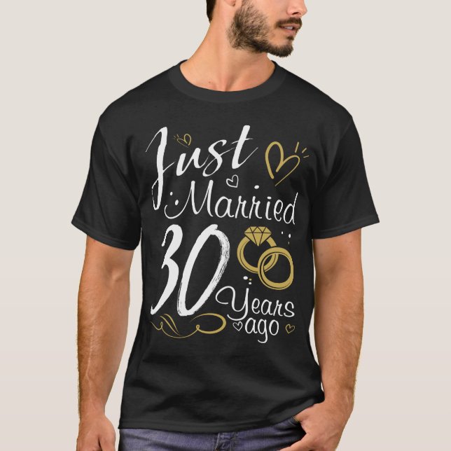 T-shirt 30e anniversaire de Mariage. Marié il y a 30 ans (Devant)