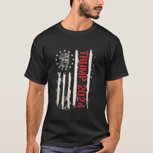 T-shirt 45 47 Trump 2024 - Chemise du drapeau américain (Devant)