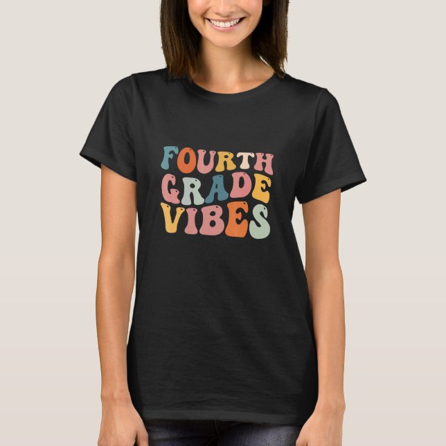 T-shirt 4th Grade Team Retro Groovy Women Happy First Day  (Devant)