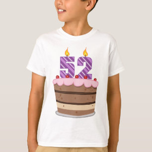 T-shirt 52 ans sur le gâteau d'anniversaire