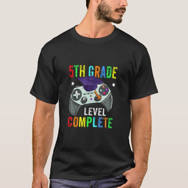 T-shirt 5E Grade Diplôme Niveau Teinté Complet Vidéo Jeu (Devant)