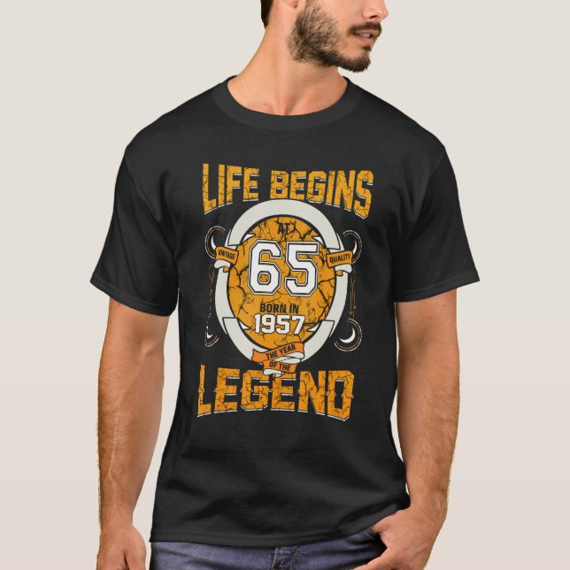 T-shirt 65 Ans Vive Commence À 65 65e Anniversaire Hommes  (Devant)