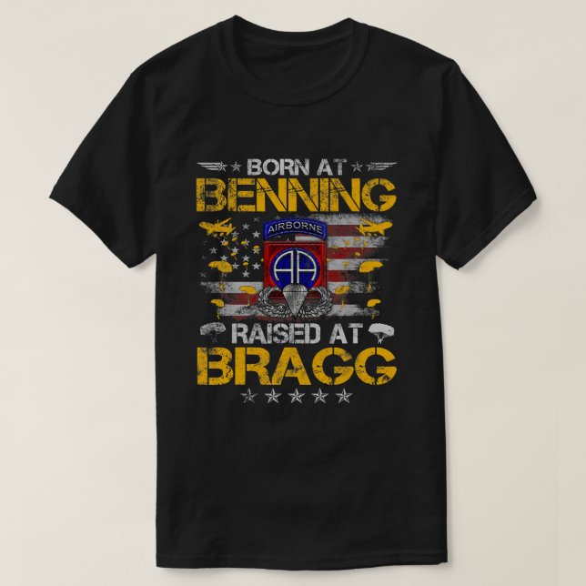 T-shirt 82e Ancien Avion Né À Ft Benning Élevé Pour (Design devant)