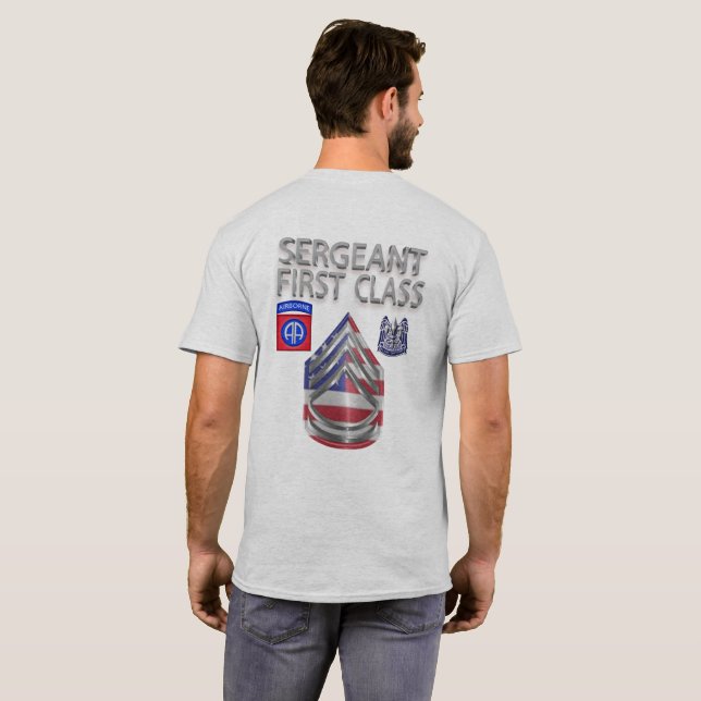 T-shirt 82e division aéroportée Sergent de première classe (Dos entier)