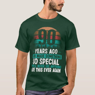 T-shirt 90e anniversaire Dieu a fait quelque chose de spéc