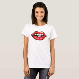 T-shirt à lèvres rouges