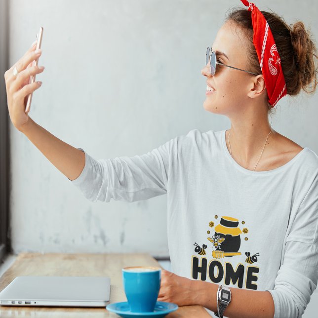 T-shirt "ACCUEIL" en pot d'abeille et de miel (Cartoon Bee and Honey Jar "HOME" T-Shirt)