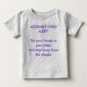 T-shirt adorable d'enfant