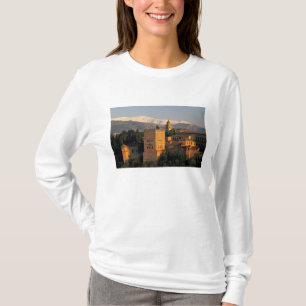 T-shirt Alhambra; Grenade; Andalousie, Espagne, Sierra