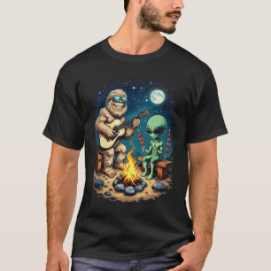 T-shirt Alien et singe Jouer Guitare Chilling Feu de campa