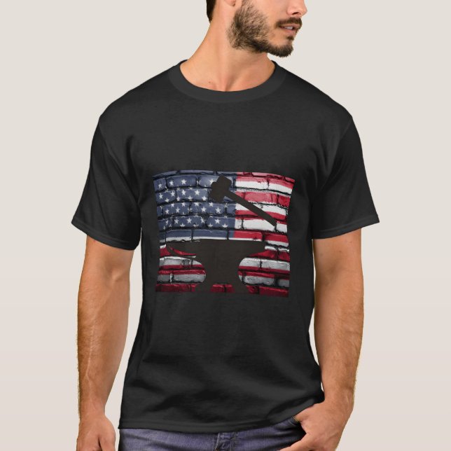 T-shirt American Flag Patriotic Blacksmith Anvil (Devant)