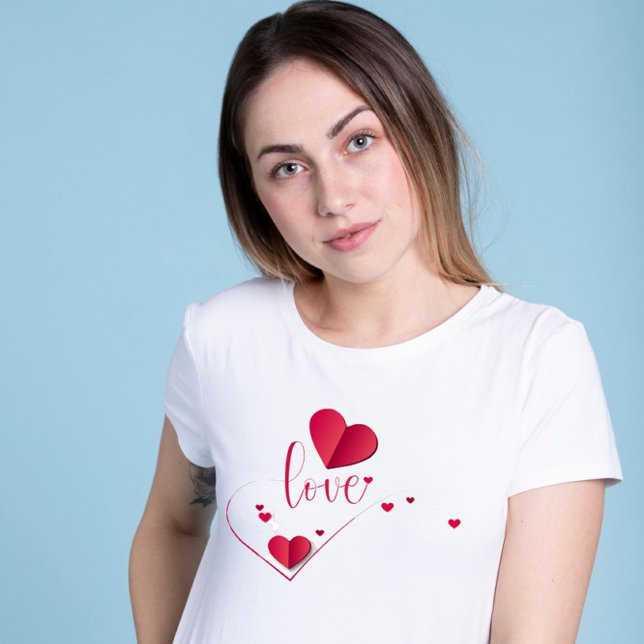 T-shirt Amour Éternel : Un Tee d'Embrace Au Coeur (Créateur téléchargé)