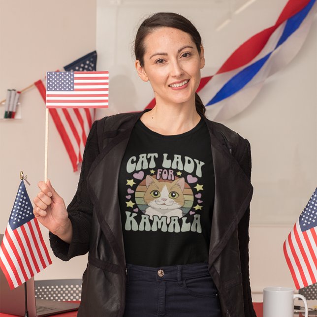 T-shirt Amoureux des chats soutient avec enthousiasme Kama (Créateur téléchargé)
