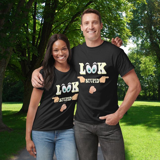 T-shirt Amusant Regardez l'Unisex de pointes de main Stupi (Funny Look at Stupid Hand Pointing Unisex T-Shirt)
