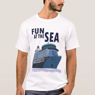 T-shirt Amusement Sur Le Paquebot De Croisière En Mer
