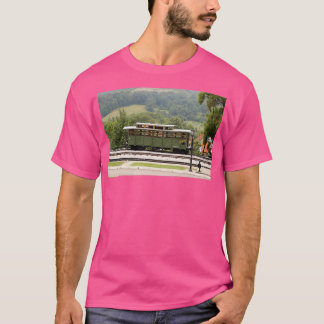 T-shirt ancien wagon ferroviaire sur les rails