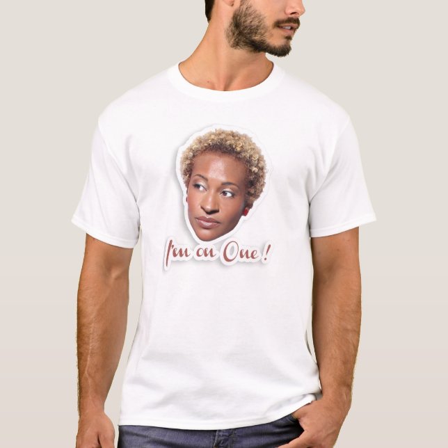 T-shirt Anika est sur un (Devant)