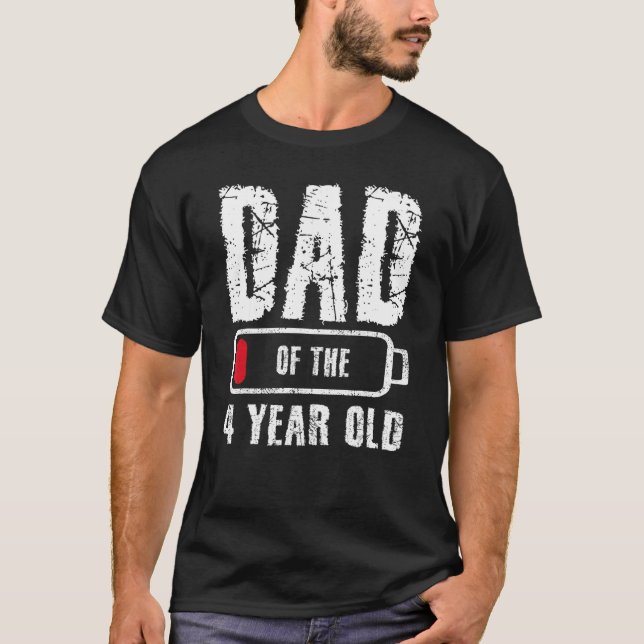T-shirt Anniversaire Papa De 4 Batterie De Quatre Ans Faib (Devant)