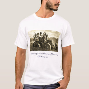T-SHIRT APACHES ET GERONIMO CONDUISANT UNE VOITURE À MOTEU