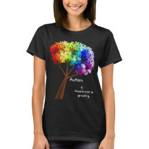 Arbre de puzzle d'arc-en-ciel de sensibilisation