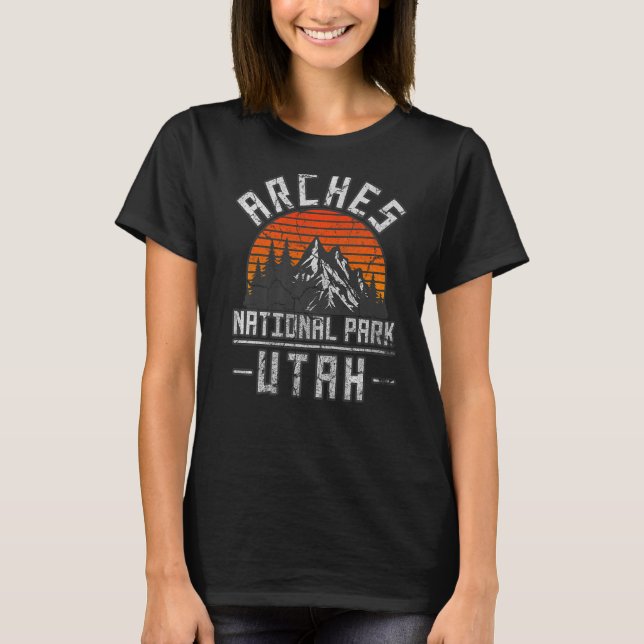 T-shirt Arches Utah Nature Randonnées Monts Extérieurs Vin (Devant)