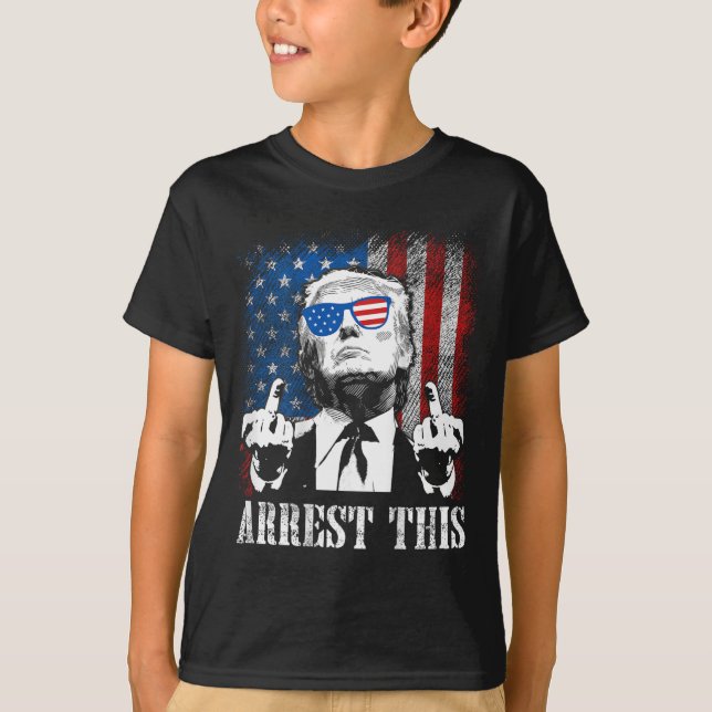 T-shirt Arrestation du drapeau américain Trump 2024 (Devant)