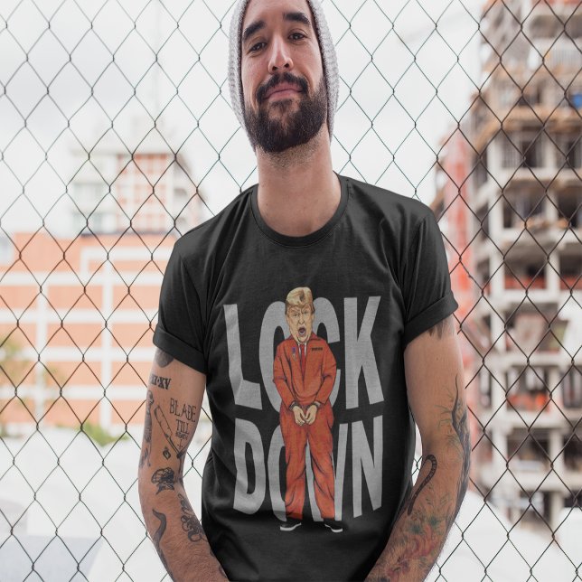 T-shirt Arrêter Donald Trump contre Donald Trump (Créateur téléchargé)